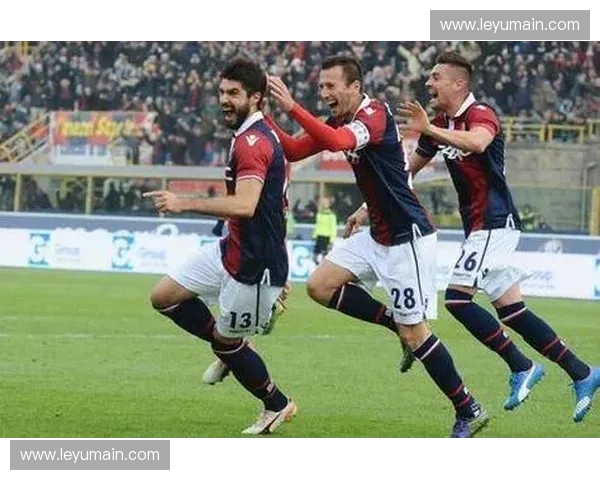 奇克推射破门瞬间，米兰闪电战击溃博洛尼亚防线