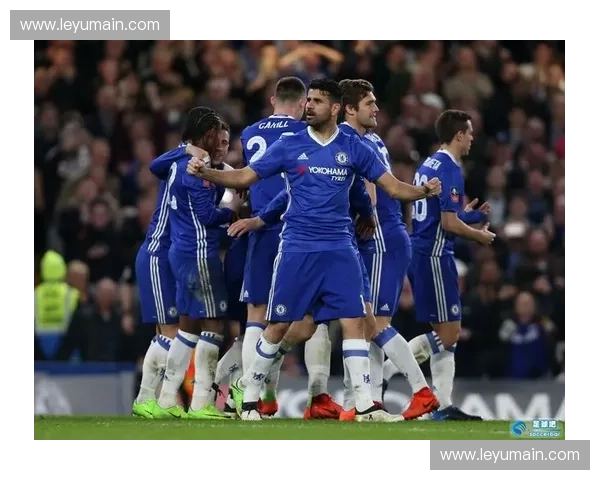 里昂13连胜战术演变：从控球渗透到高效反击的转型之路